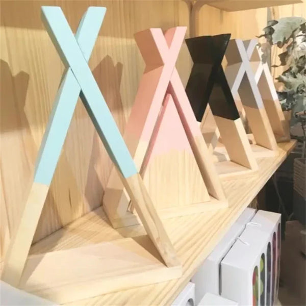 Triangle Wooden Shelf for Wall Decoration, Decorative Crafts, Storage Holder, Living Room, Kids Room